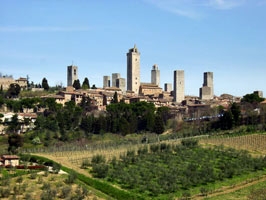 Tuscany - Along the Via Francigena from San Gimignano to Siena