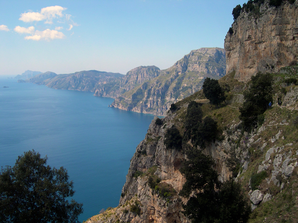 ENJOY THE GLORIOUS COASTLINE IN POSITANO, SOUTH ITALY! - AV Travel