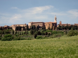 Walking the Val d'Orcia - from Siena to Montepulciano