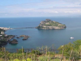 Walking the Jewels of the Bay of Naples (Ischia & Procida)