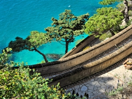 Exploring Capri - hiking along highlights & hidden treasures